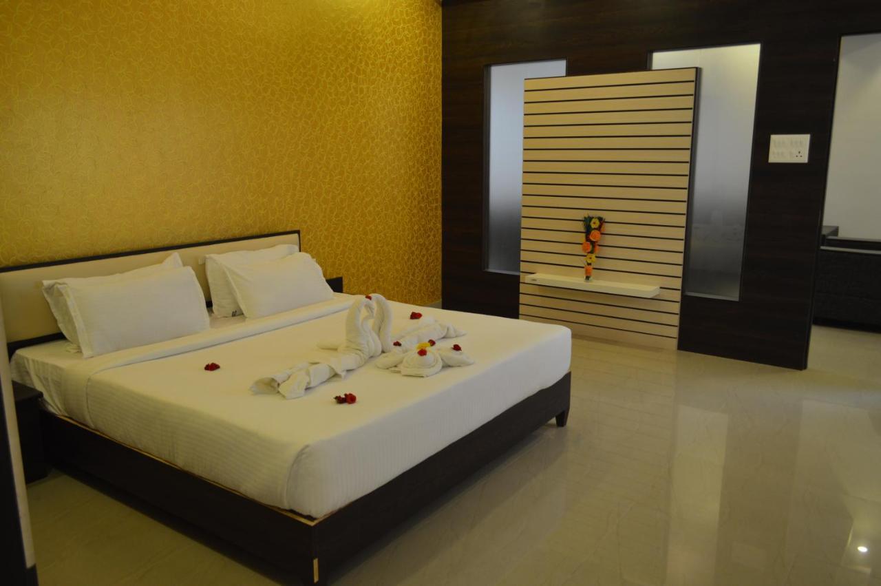 Hotel Ambai Grand Ambāsamudram Dış mekan fotoğraf