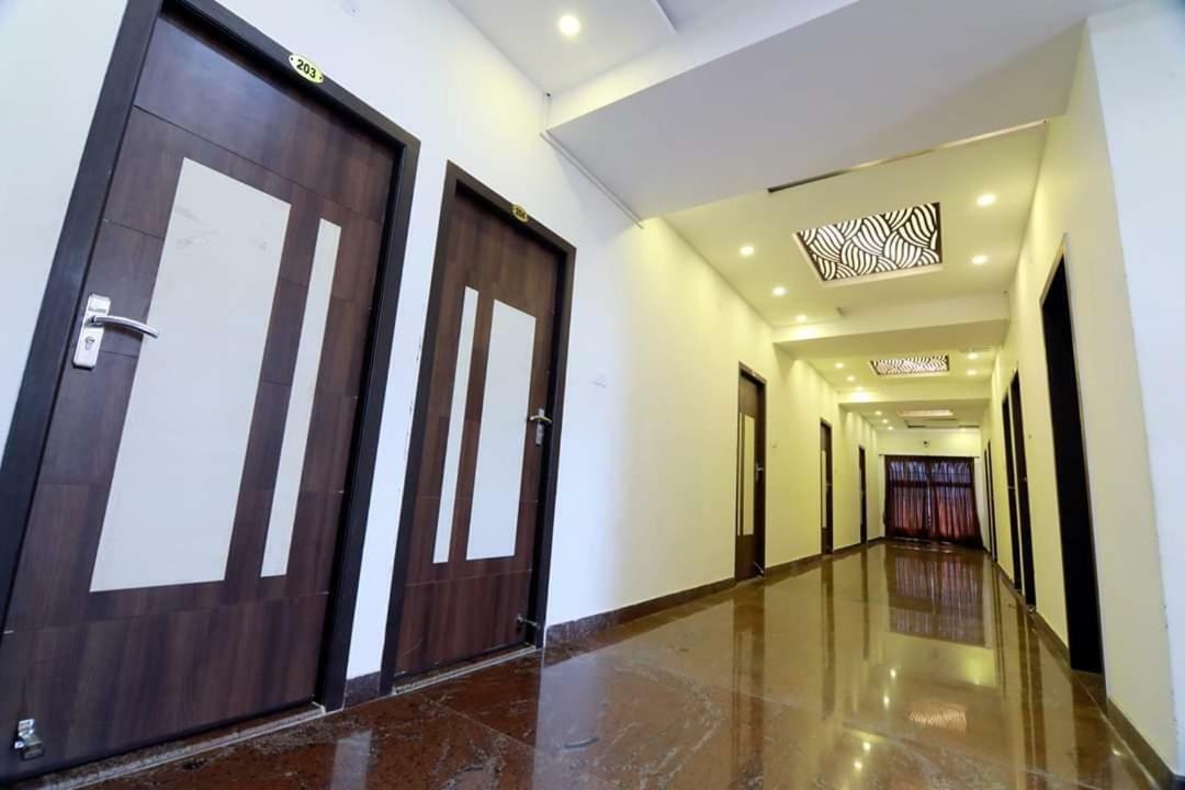 Hotel Ambai Grand Ambāsamudram Dış mekan fotoğraf