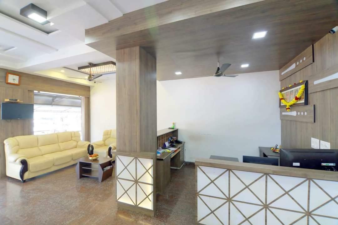 Hotel Ambai Grand Ambāsamudram Dış mekan fotoğraf